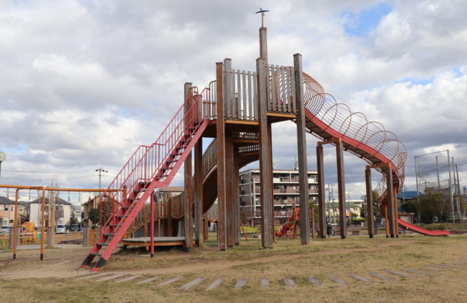 豊中市 大型遊具 芝生広場 ドッグランもある ふれあい緑地公園 へ行ってきました 北摂てくてく